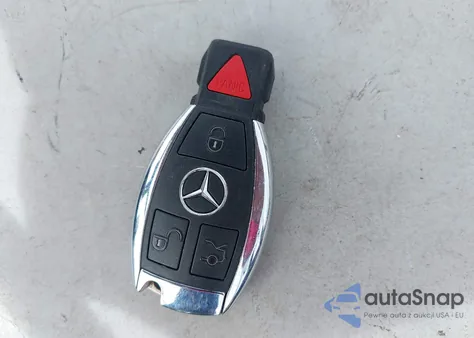 2012 Mercedes-Benz C 250 Sport z USA, uszkodzony, nr VIN WDDGF4HB6CA621094